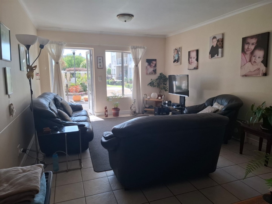 To Let 2 Bedroom Property for Rent in Harbour Island Western Cape